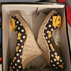 Women's Brown and Yellow Polka Dots wedges